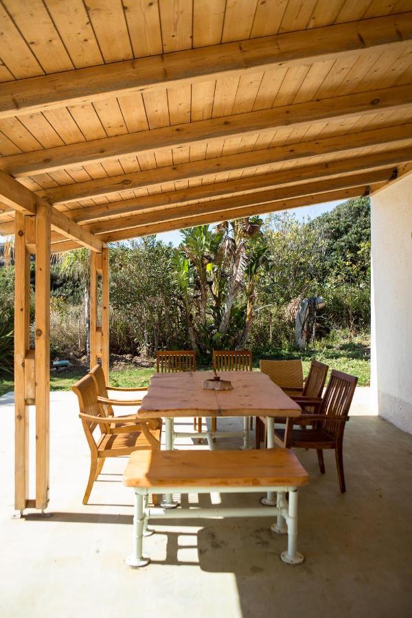 Mera Beachfront House - Falászarna Kültér fotó